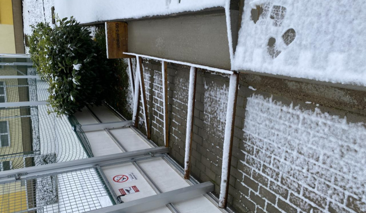 22. fotografia fotogalérie Rekonštrukcia chodníka pri budove Humanity