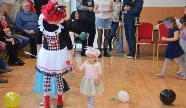 4. fotógaléria fotózás Maškarný ples detí