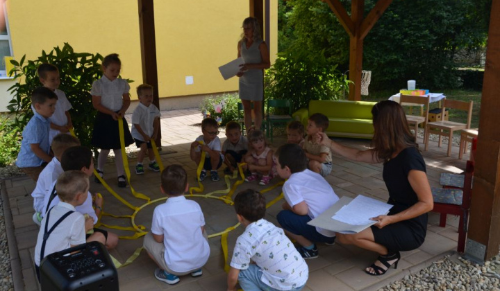 14. fotografia fotogalérie Rozlúčka so škôlkou