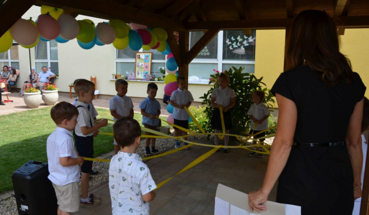 18. fotografia fotogalérie Rozlúčka so škôlkou