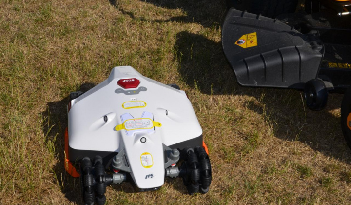 6. fotografia fotogalérie Obstaranie techniky na údržbu verejných priestranstiev