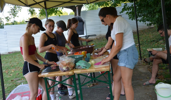 9. fotografia fotogalérie 20-ty jubileum tanečného súboru Rozmaring