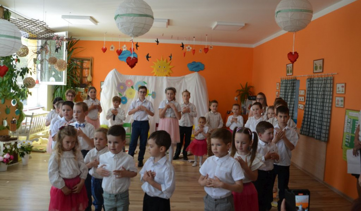 18. fotografia fotogalérie Deň matiek v škole a škôlke