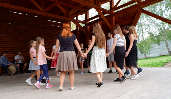 6. fotografia fotogalérie Folklórna tancovačka