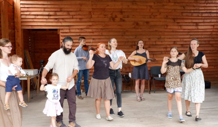 20. fotografia fotogalérie Folklórna tancovačka