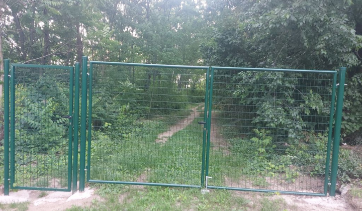 2. fotografia fotogalérie Výmena brán na cintoríne