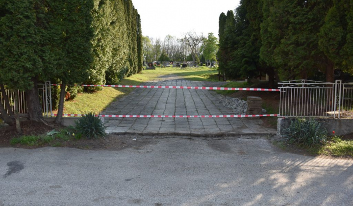 5. fotografia fotogalérie Výmena brán na cintoríne