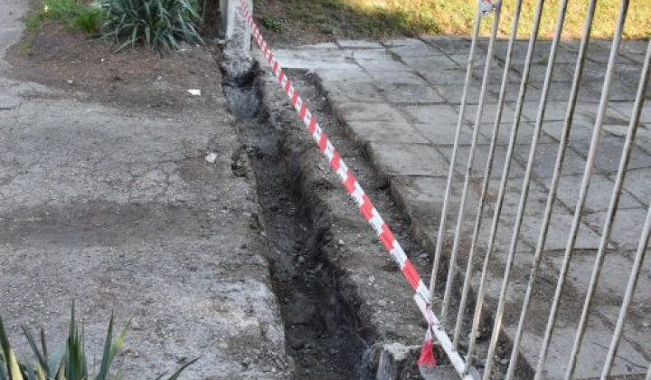 6. fotografia fotogalérie Výmena brán na cintoríne