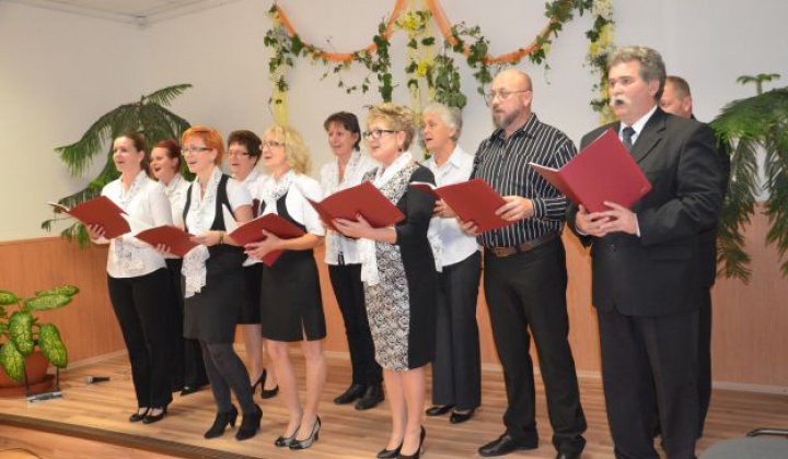 Fotka - Spevácky zbor Reformovaného cirkevného spoločenstva v Novej Vieske